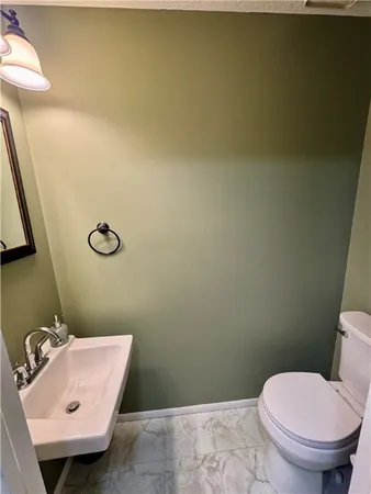 $2,300 | 5 Bramblewood Lane, Penfield, NY 14526