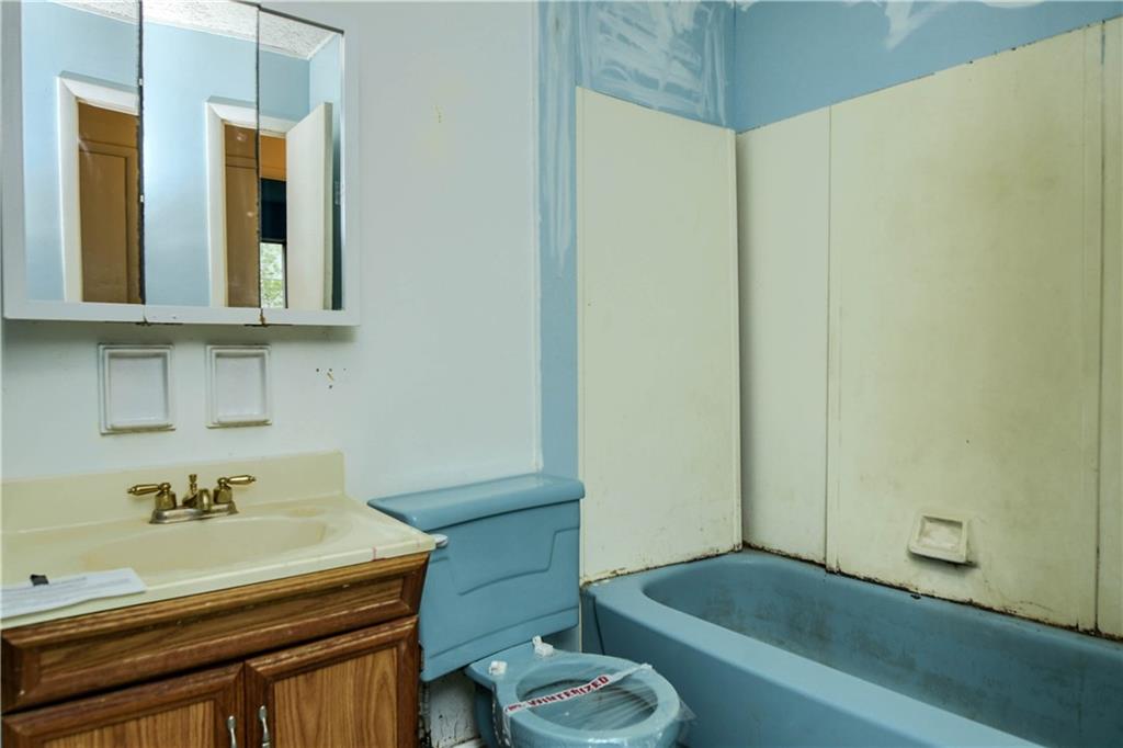 3943 Biscayne Road Indianapolis, IN 46226 - Photo 5 of 24 Gallery Image 5