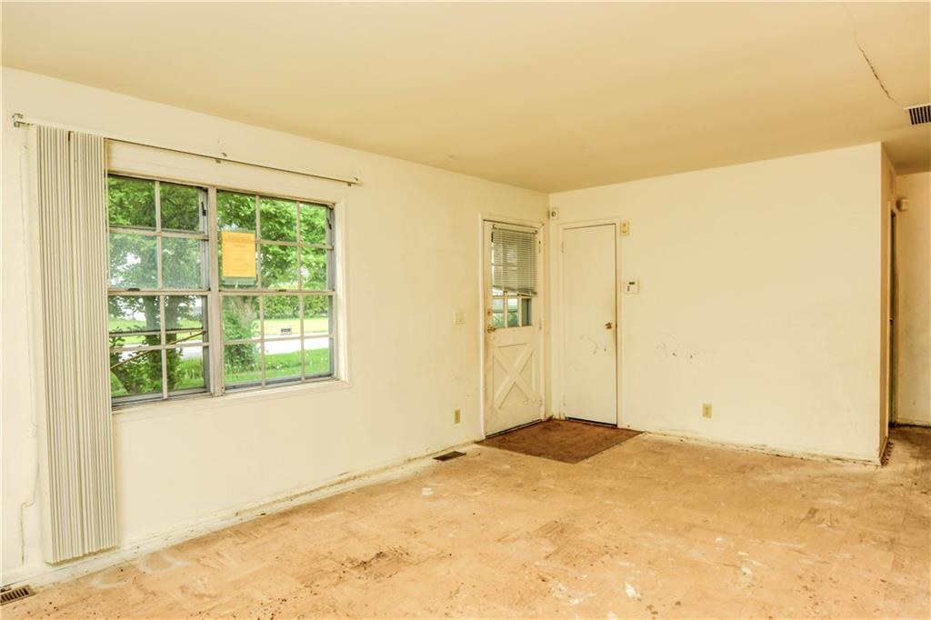 3943 Biscayne Road Indianapolis, IN 46226 - Photo 8 of 24 Gallery Image 8