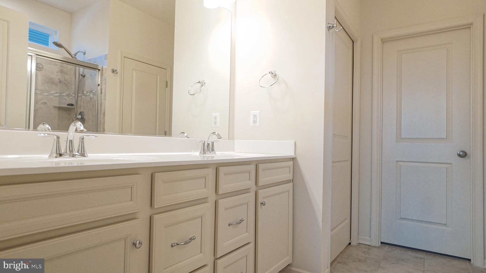 1081 Aspen Road Stafford, VA 22554 - Photo 19 of 37 1081 Aspen - Bathroom 1