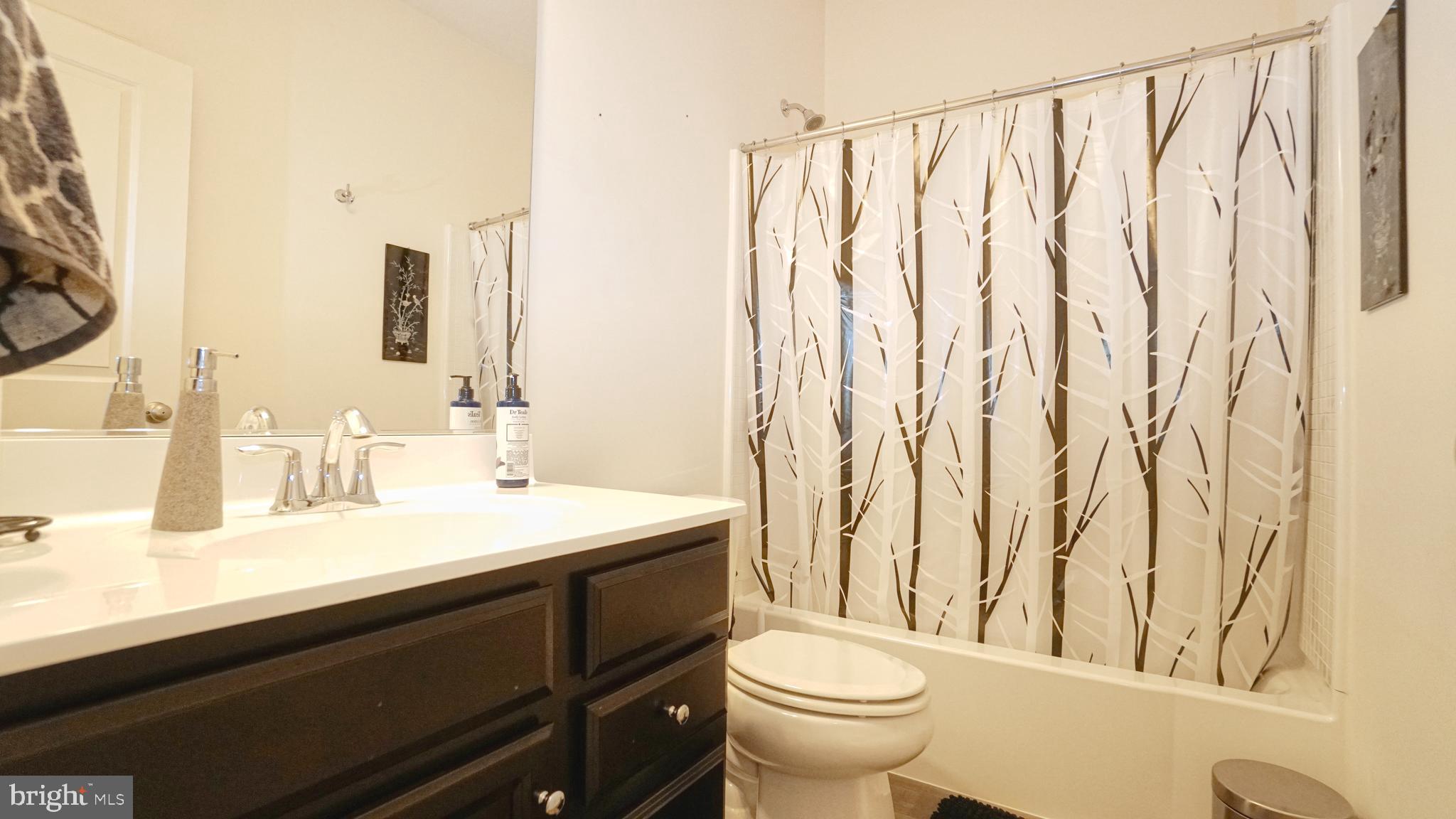 1081 Aspen Road Stafford, VA 22554 - Photo 22 of 37 1081 Aspen - 2nd Bathroom