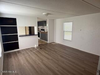 1333 Blue Creek Road, Unit 20 Jacksonville, NC 28540 - Photo 12 of 16 living room