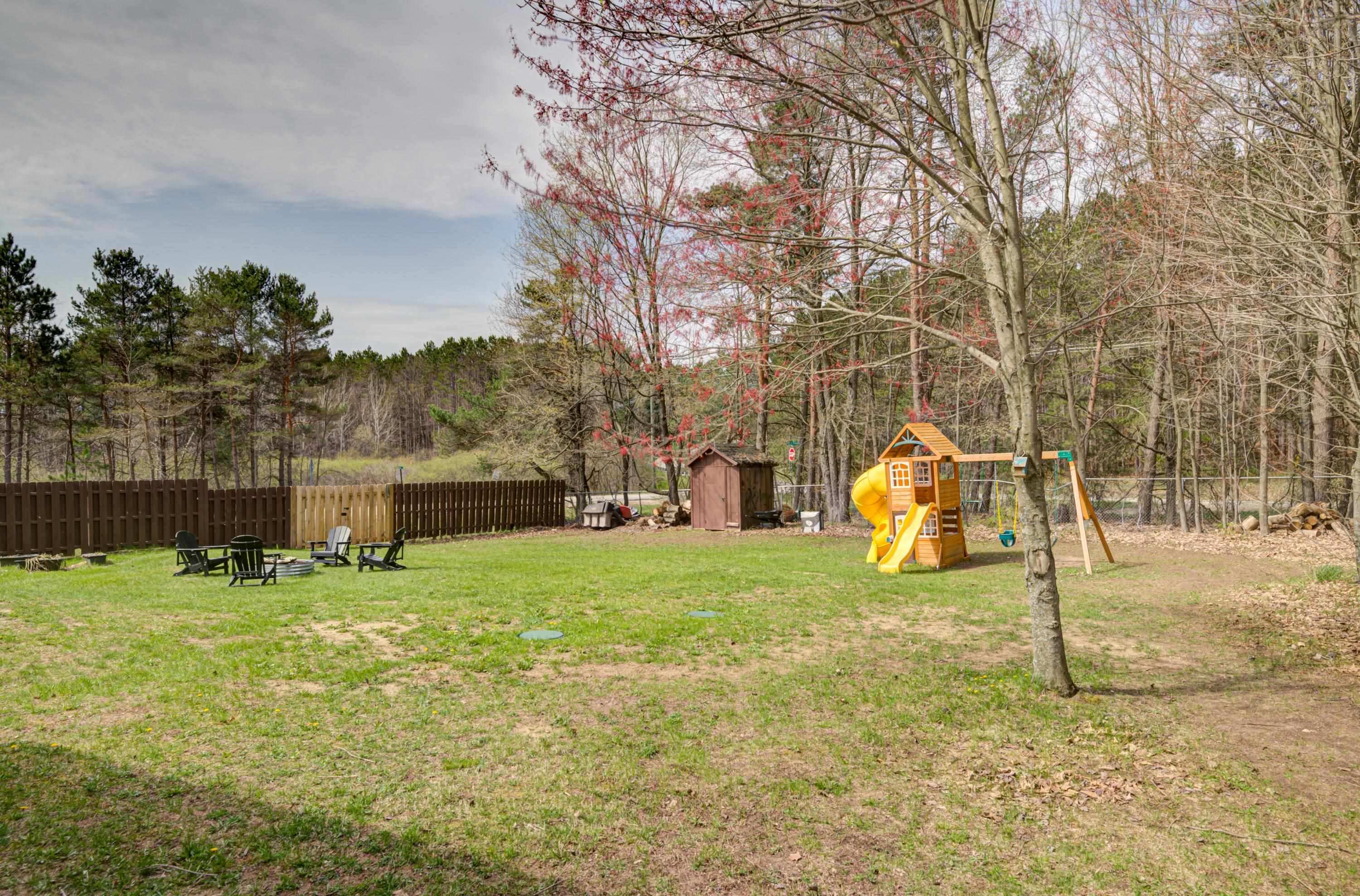2575 Reily Court Traverse City, MI 49685 - Photo 10 of 42