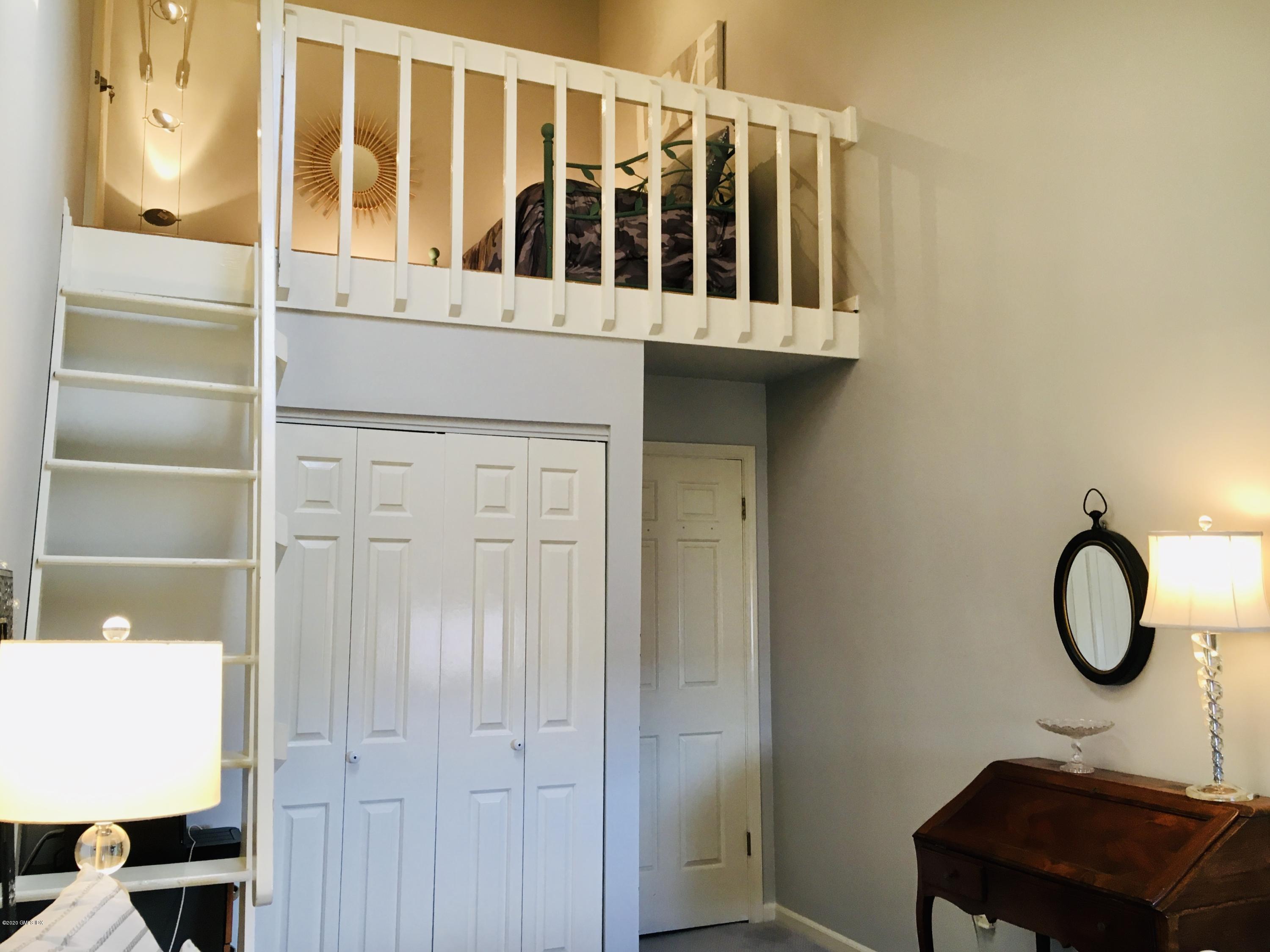 1465 East Putnam Avenue, Unit 414 Riverside, CT 06878 - Photo 14 of 20 IMG_4807