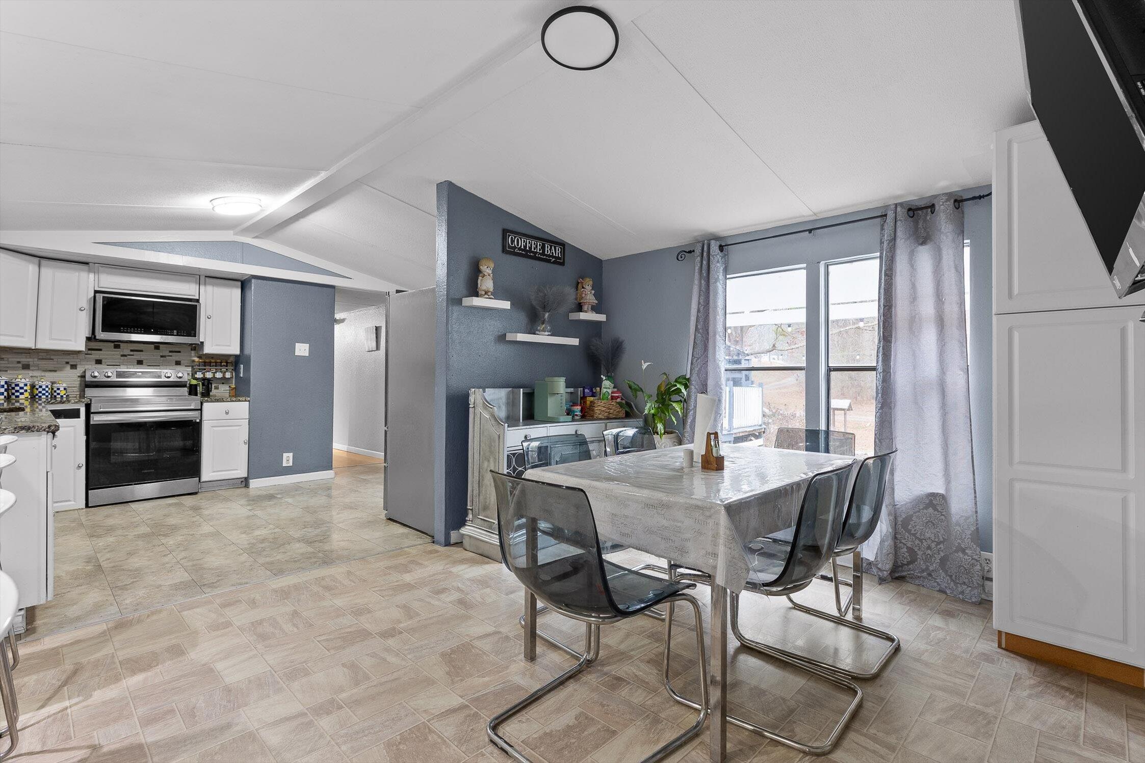 984 Davenport Road Southwest Dalton, GA 30721 - Photo 13 of 34 22-Davenport-22