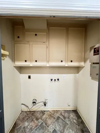 $2,500 | 2417 Colleen Drive, Pearland, TX 77581