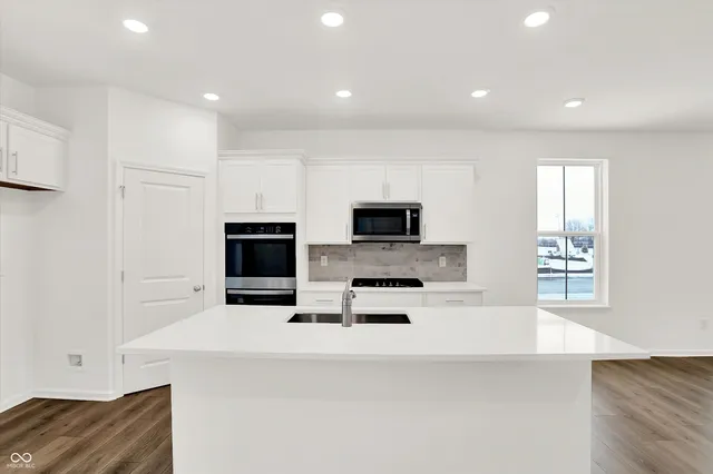 $394,990 | 18462 Depoe Lane, Westfield, IN 46074