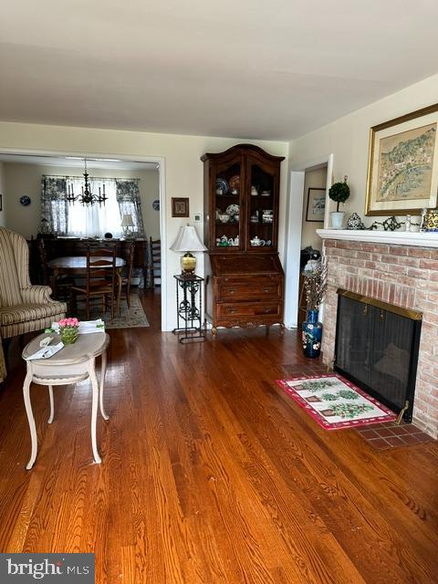 311 Potomac Road Wilmington, DE 19803 - Photo 3 of 20 Living Room