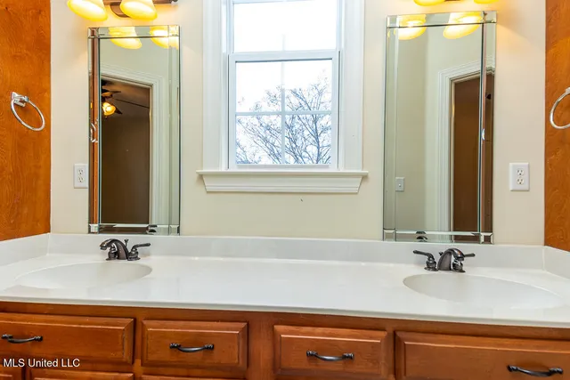 $365,000 | 11 Nelson Drive, Holly Springs, MS 38635