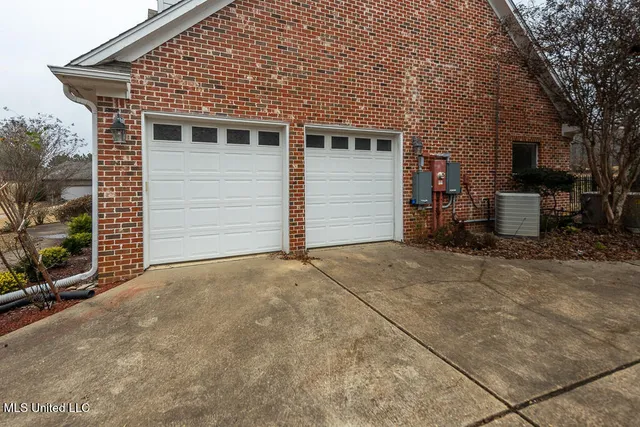 $365,000 | 11 Nelson Drive, Holly Springs, MS 38635