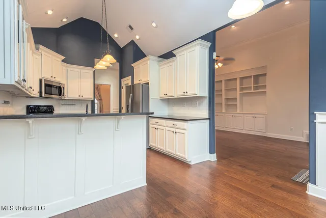 $365,000 | 11 Nelson Drive, Holly Springs, MS 38635