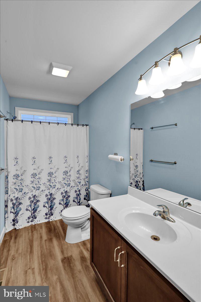 640 Ebersole Road Reading, PA 19605 - Photo 21 of 27 2nd floor full bath