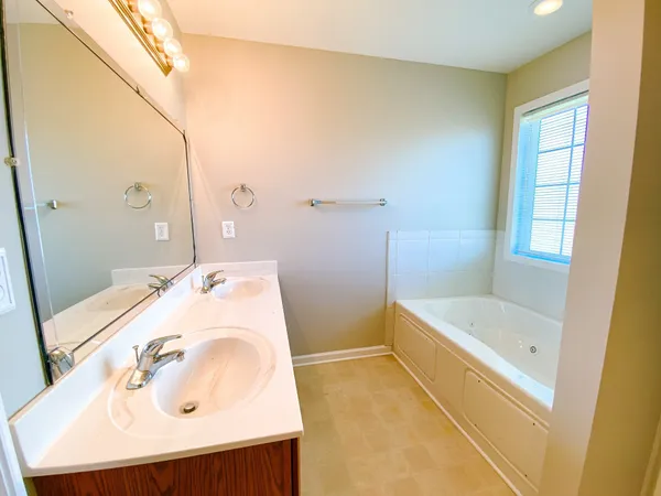 $2,075 | 2781 Cascade Drive, Clarksville, TN 37042