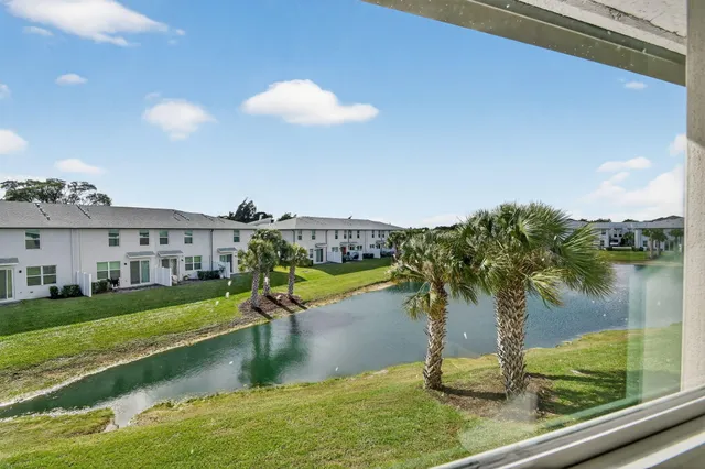 $410,000 | 5649 Mentmore Drive, West Palm Beach, FL 33407