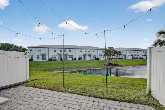 $410,000 | 5649 Mentmore Drive, West Palm Beach, FL 33407