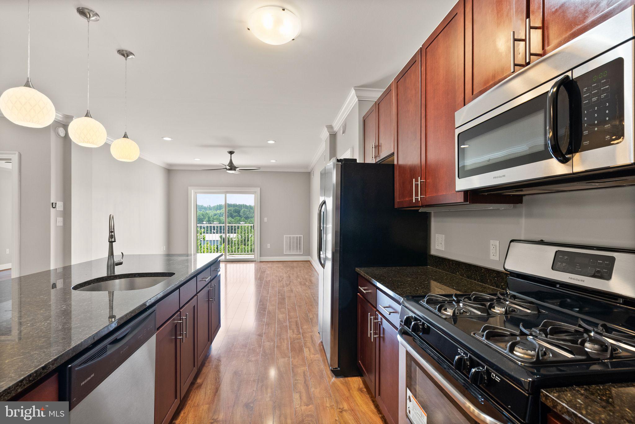 6301 Edsall Road, Unit 619 Alexandria, VA 22312 - Photo 17 of 53