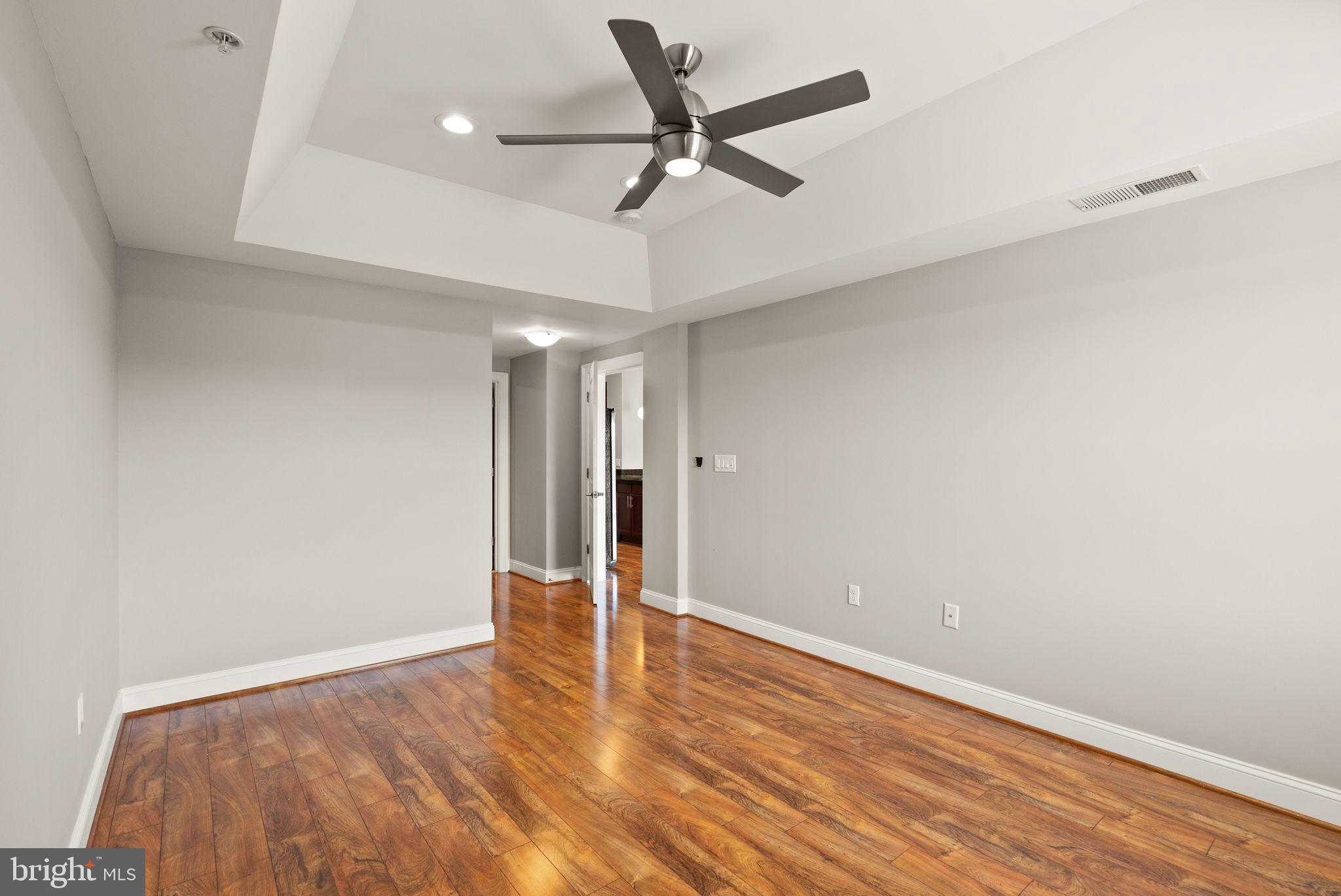 6301 Edsall Road, Unit 619 Alexandria, VA 22312 - Photo 30 of 53 Primary bedroom