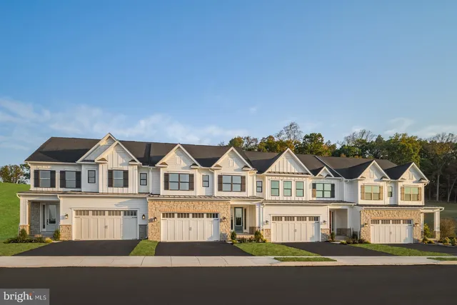 $899,990 | 3266 Selig Lane, Huntingdon Valley, PA 19006