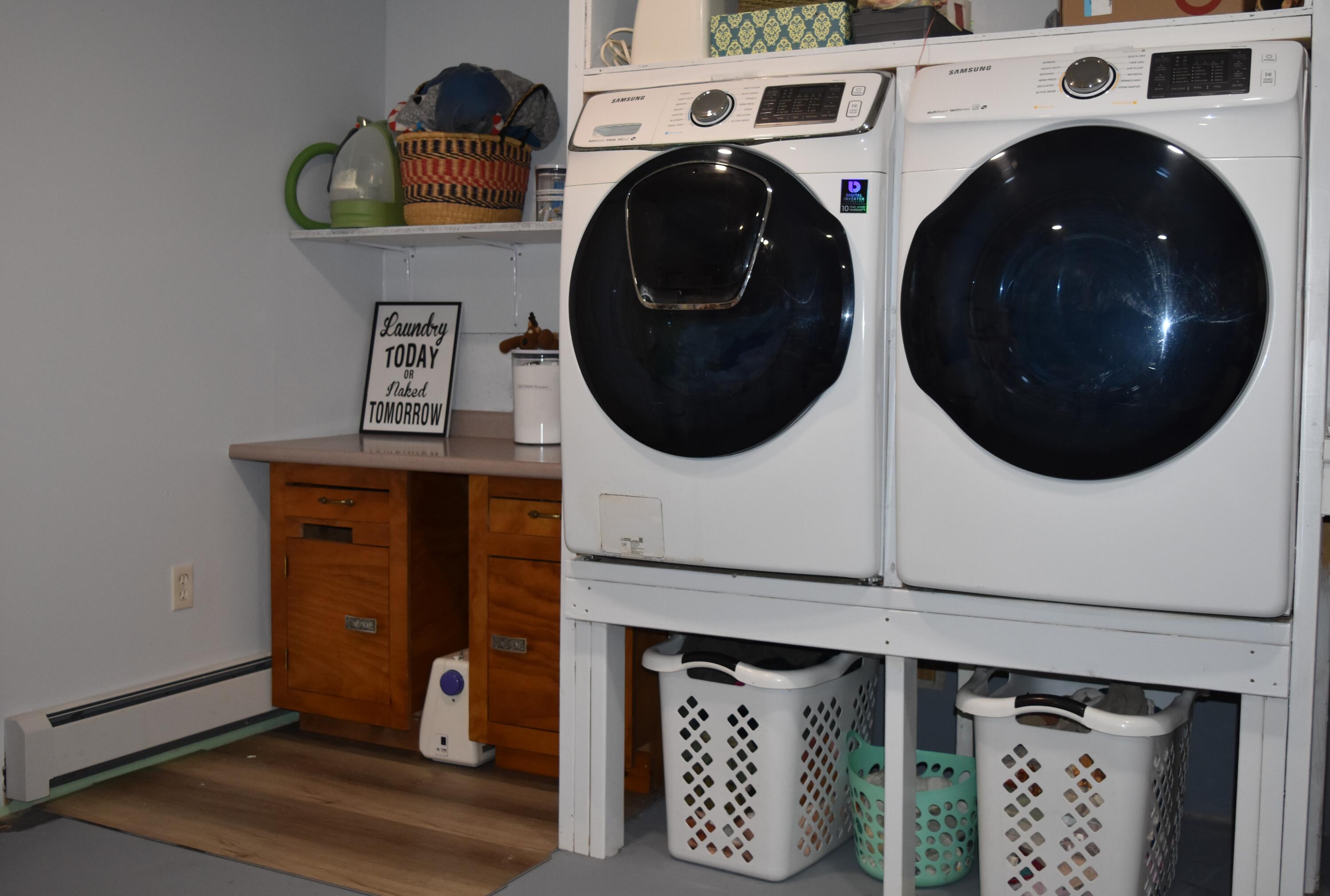 424 Governor Goodwin Road North Berwick, ME 03906 - Photo 19 of 29 Laundry room