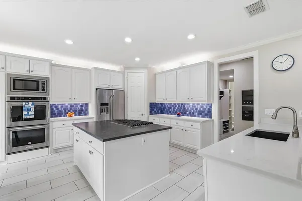 $950,000 | 732 Northshore Court, Coppell, TX 75019