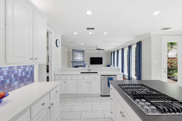 $950,000 | 732 Northshore Court, Coppell, TX 75019