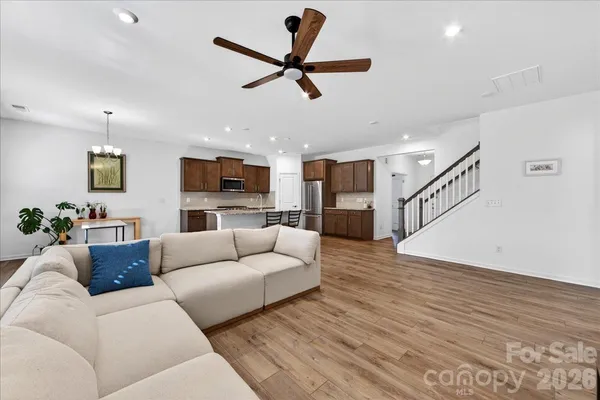 $580,000 | 11119 Glasden Road, Charlotte, NC 28278