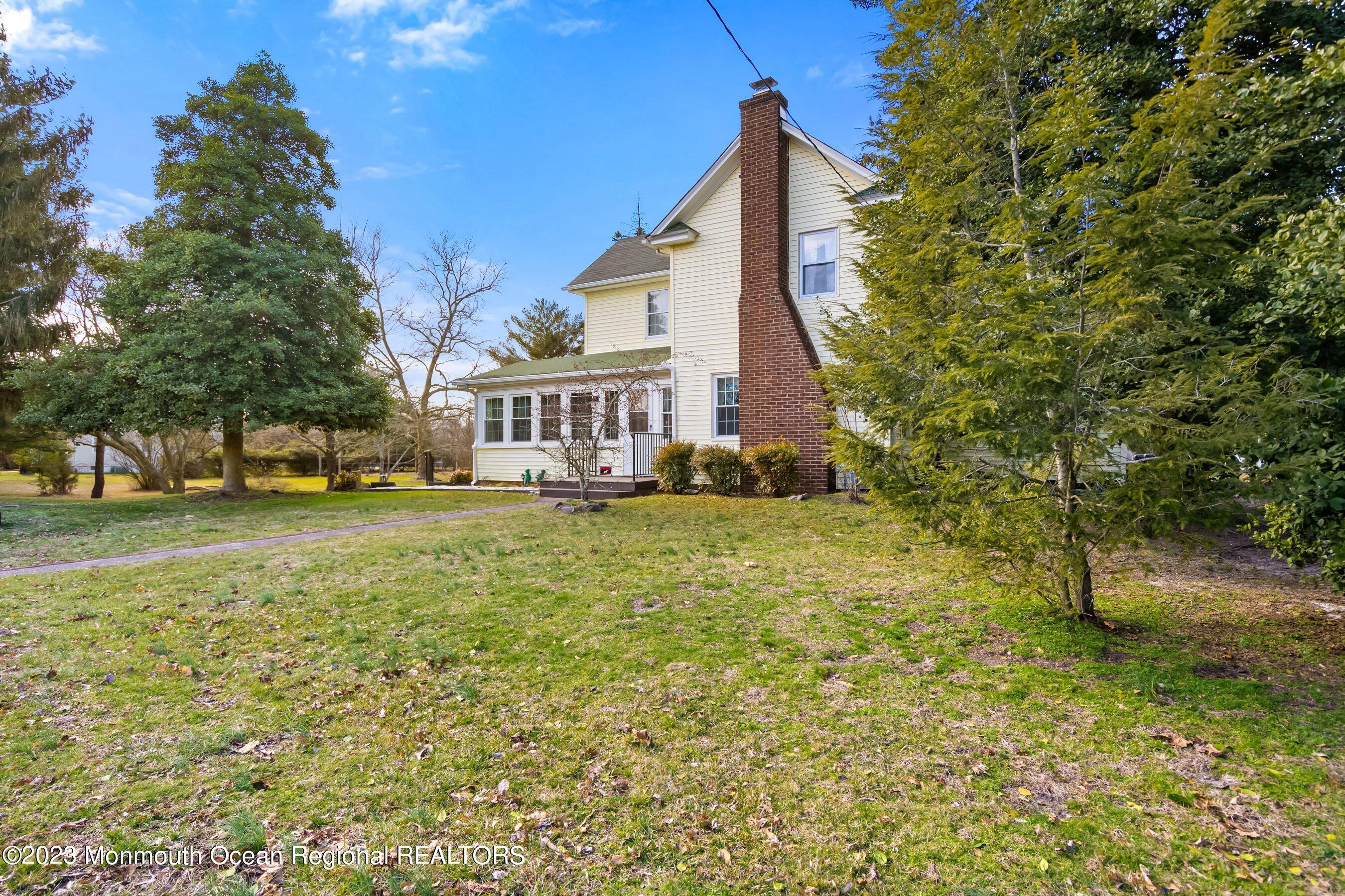 317 Green Grove Road Tinton Falls, NJ 07712 - Photo 3 of 52 317 Green Grove