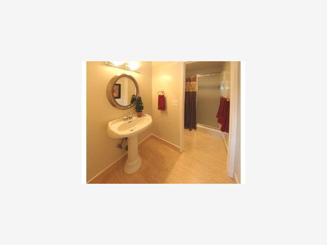 100 East Middlefield Road, Unit 6C Mountain View, CA 94043 - Photo 6 of 9 Gallery Image 6