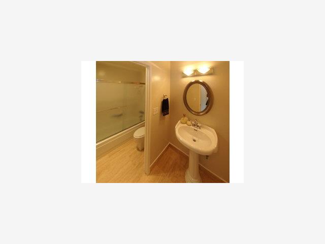 100 East Middlefield Road, Unit 6C Mountain View, CA 94043 - Photo 7 of 9 Gallery Image 7