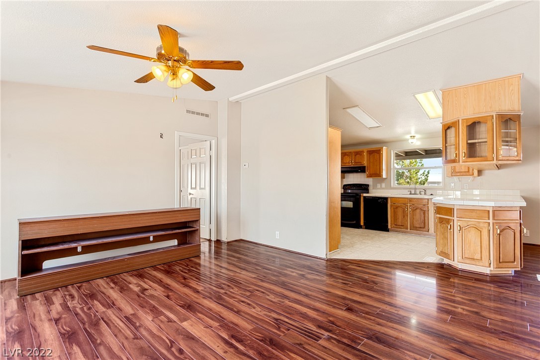 3301 Laurence Road Pahrump, NV 89048 - Photo 4 of 25 Gallery Image 4