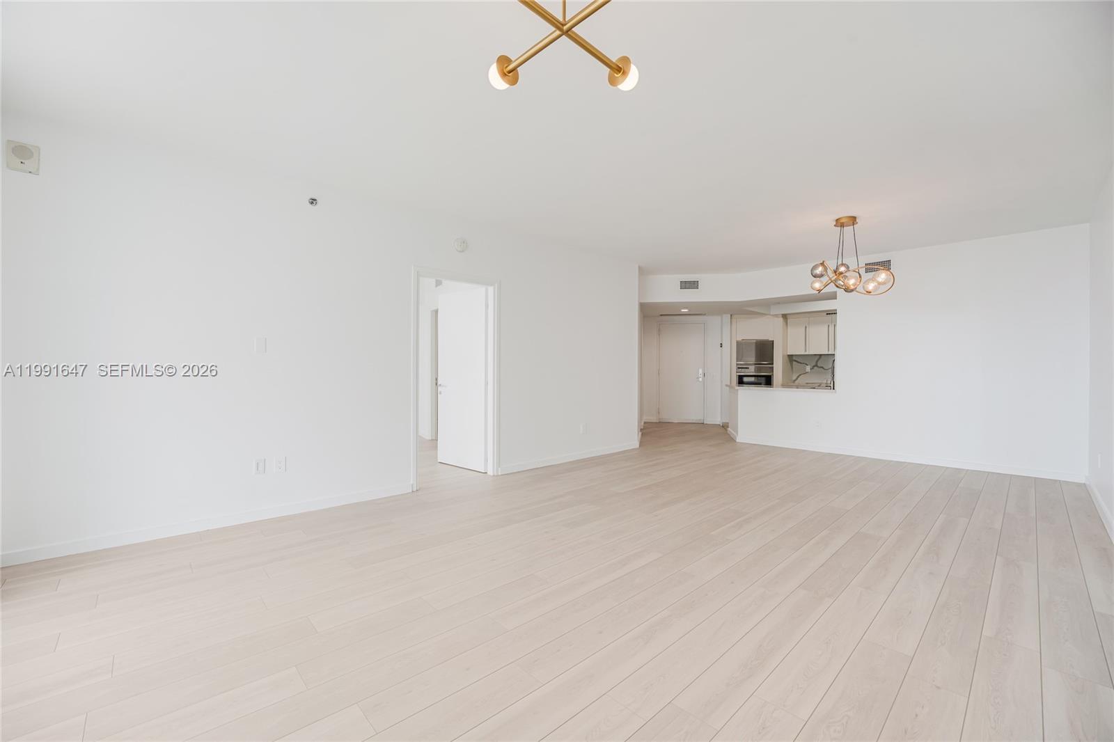 450 Alton Road, Unit 906 Miami Beach, FL 33139 - Photo 22 of 34