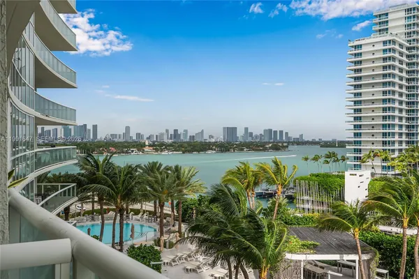 $10,900 | 450 Alton Road, Unit 906, Miami Beach, FL 33139