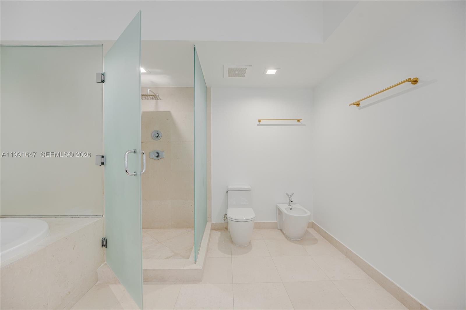 450 Alton Road, Unit 906 Miami Beach, FL 33139 - Photo 30 of 34
