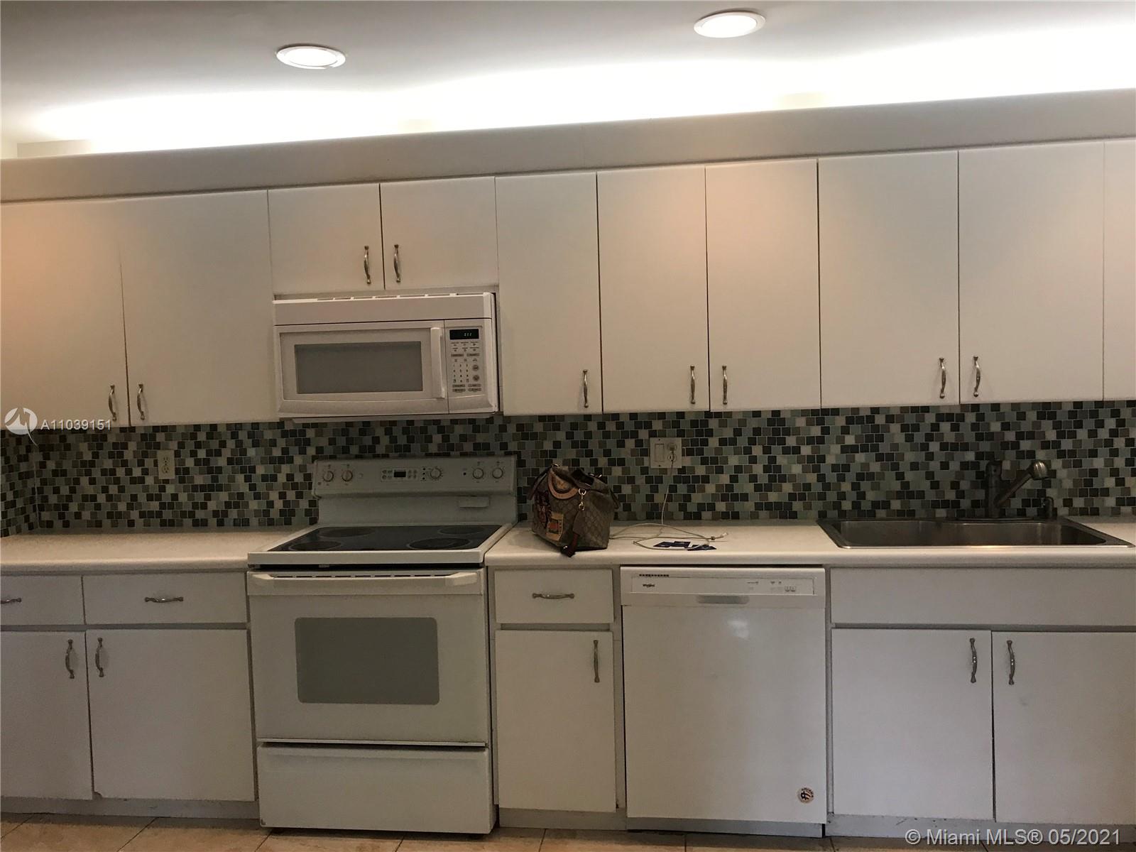 519 Racquet Club Road, Unit 52 Weston, FL 33326 - Photo 12 of 24