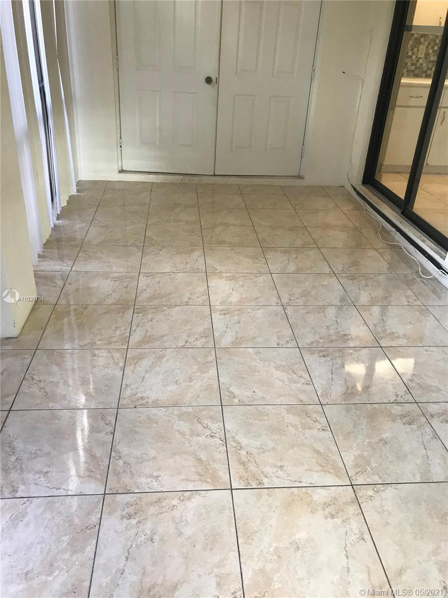 519 Racquet Club Road, Unit 52 Weston, FL 33326 - Photo 16 of 24