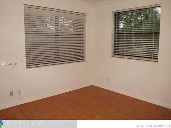 519 Racquet Club Road, Unit 52 Weston, FL 33326 - Photo 18 of 24