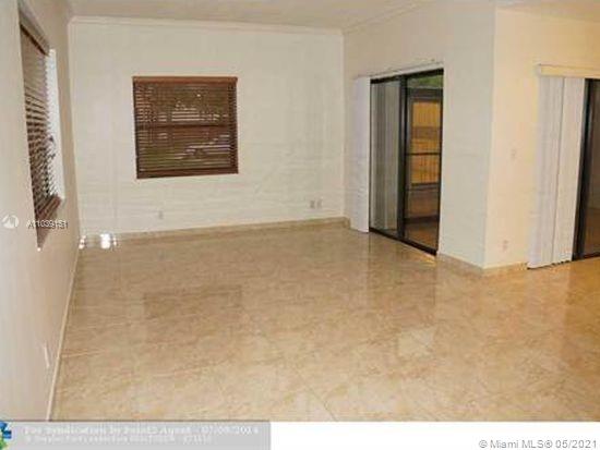 519 Racquet Club Road, Unit 52 Weston, FL 33326 - Photo 7 of 24