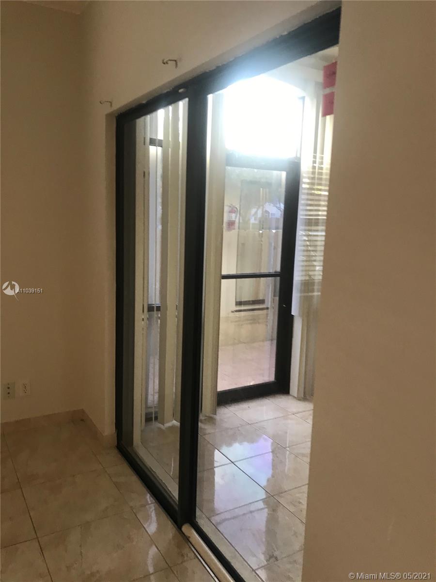 519 Racquet Club Road, Unit 52 Weston, FL 33326 - Photo 8 of 24