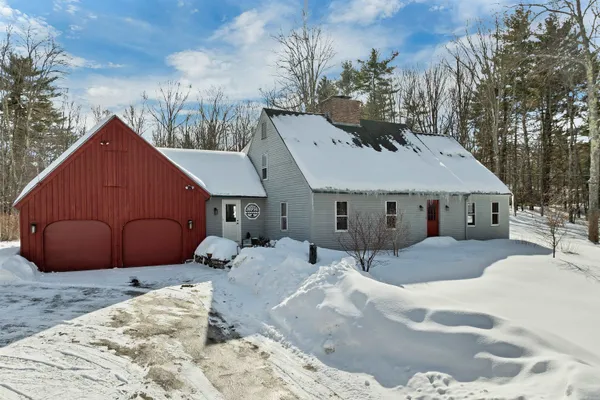 $569,000 | 11 Birch Ledge Road, Meredith, NH 03253