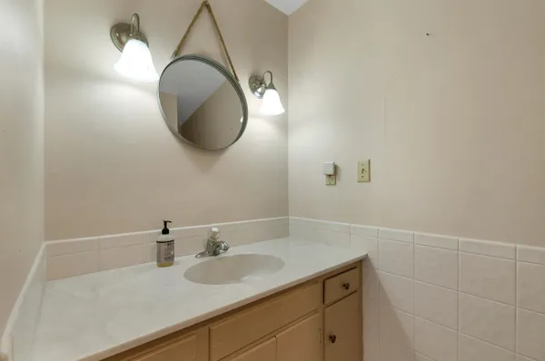 $569,000 | 11 Birch Ledge Road, Meredith, NH 03253