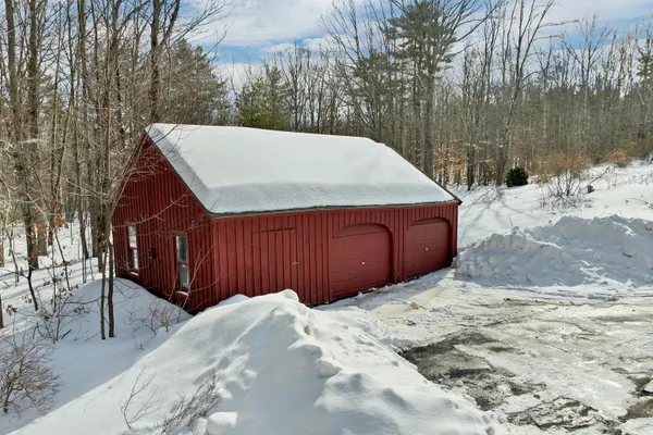 $569,000 | 11 Birch Ledge Road, Meredith, NH 03253