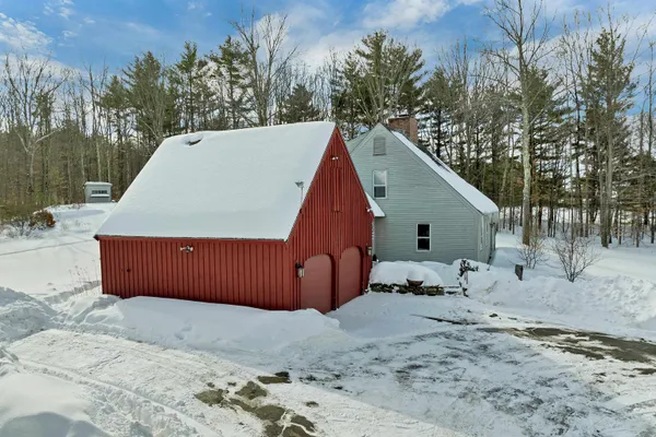 $569,000 | 11 Birch Ledge Road, Meredith, NH 03253