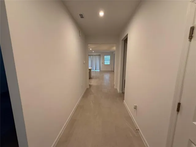 a view of a big room with a big yard