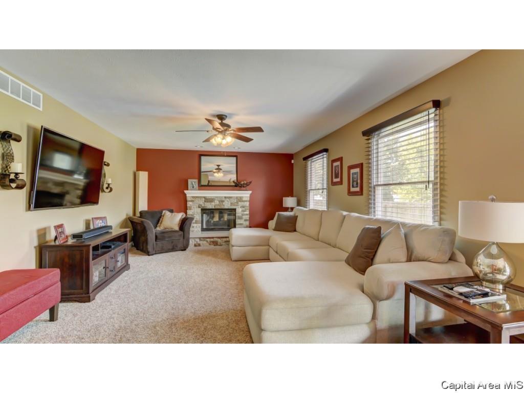 2521 Streamwood Road Springfield, IL 62711 - Photo 3 of 34