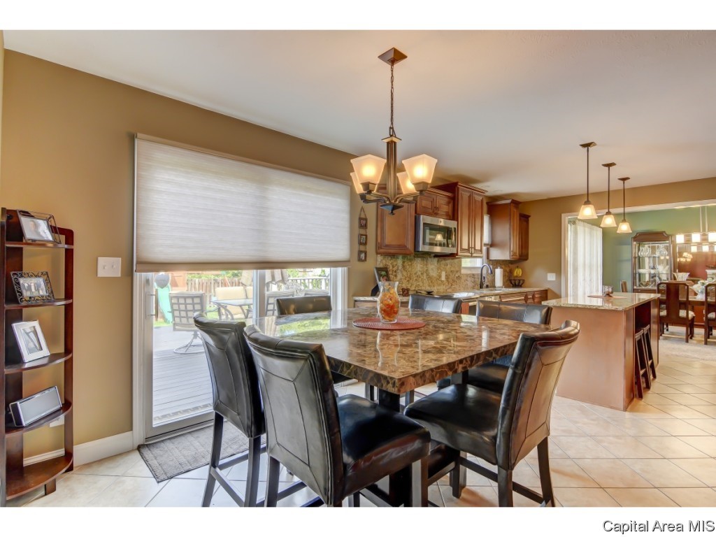 2521 Streamwood Road Springfield, IL 62711 - Photo 10 of 34