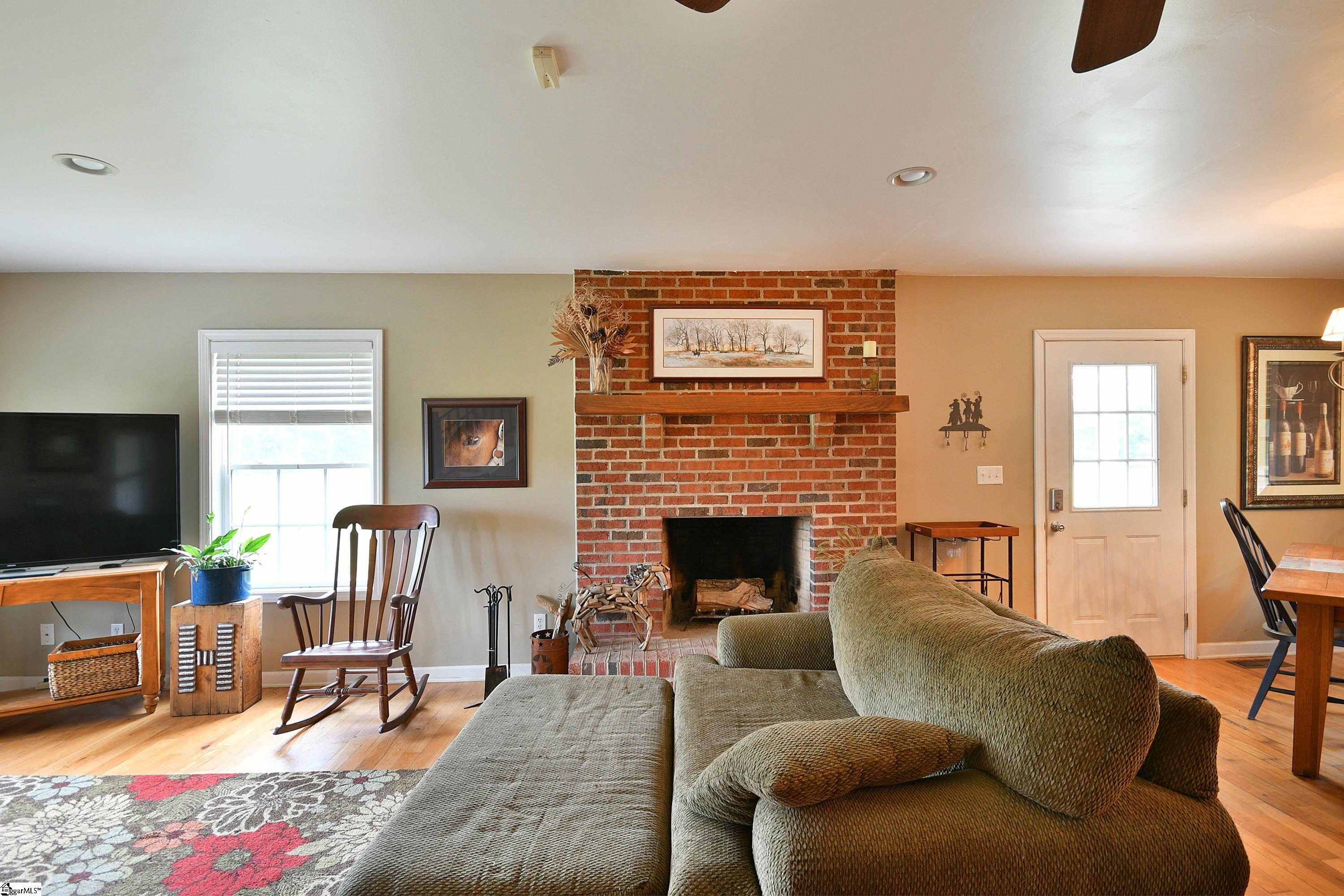 196 Stoddard Road Pelzer, SC 29669 - Photo 5 of 32 Gallery Image 5