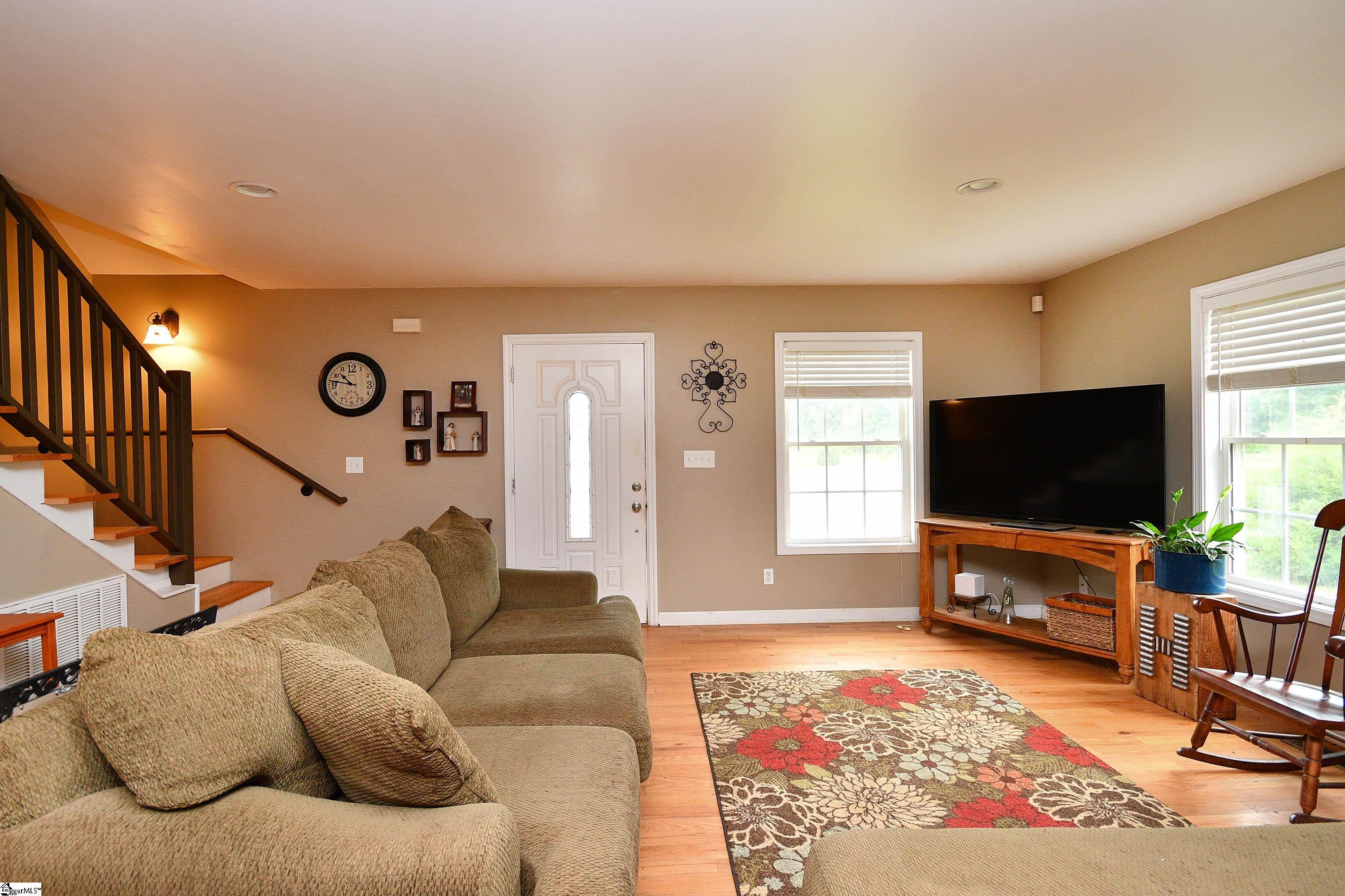 196 Stoddard Road Pelzer, SC 29669 - Photo 7 of 32 Gallery Image 7