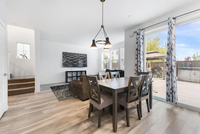 $584,000 | 18 Seasmoke Place, Elk Grove, CA 95758