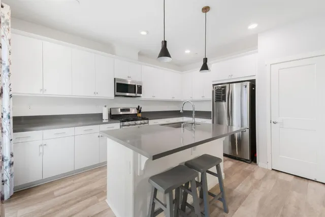 $584,000 | 18 Seasmoke Place, Elk Grove, CA 95758