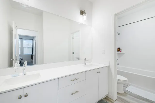 $584,000 | 18 Seasmoke Place, Elk Grove, CA 95758